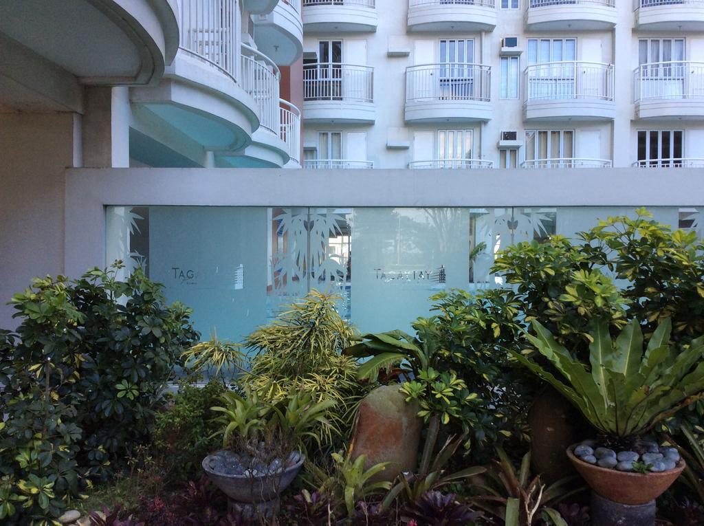 Mary'S Crib Cityland Prime Tagaytay With Free Wifi & Swimming 따가이따이 외부 사진